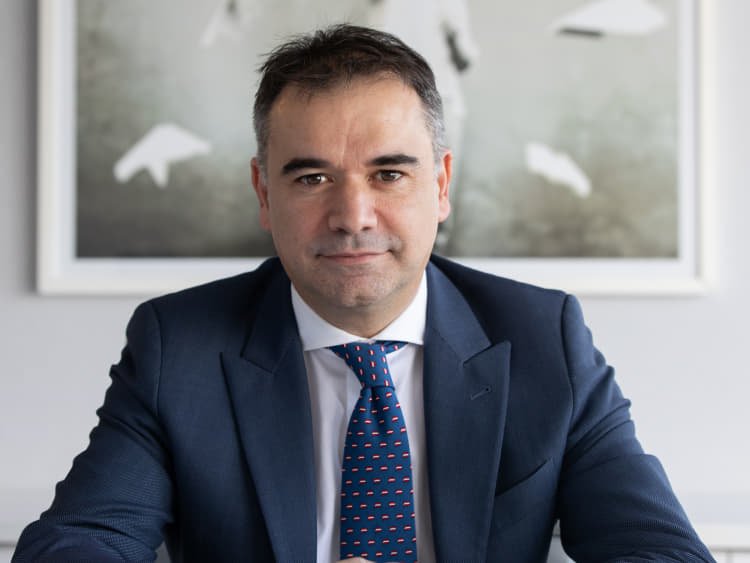 Berruga Luis Global X